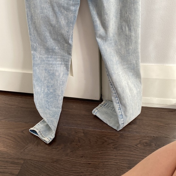 Light Wash Jeans with holes that have fabric underneath - Picture 5 of 5